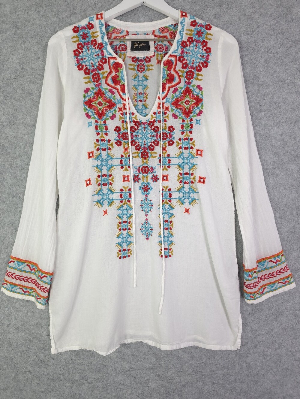 Johnny Was Biya VNeck Long Sleeve White Tunic with Red & Turquoise Embroidery
